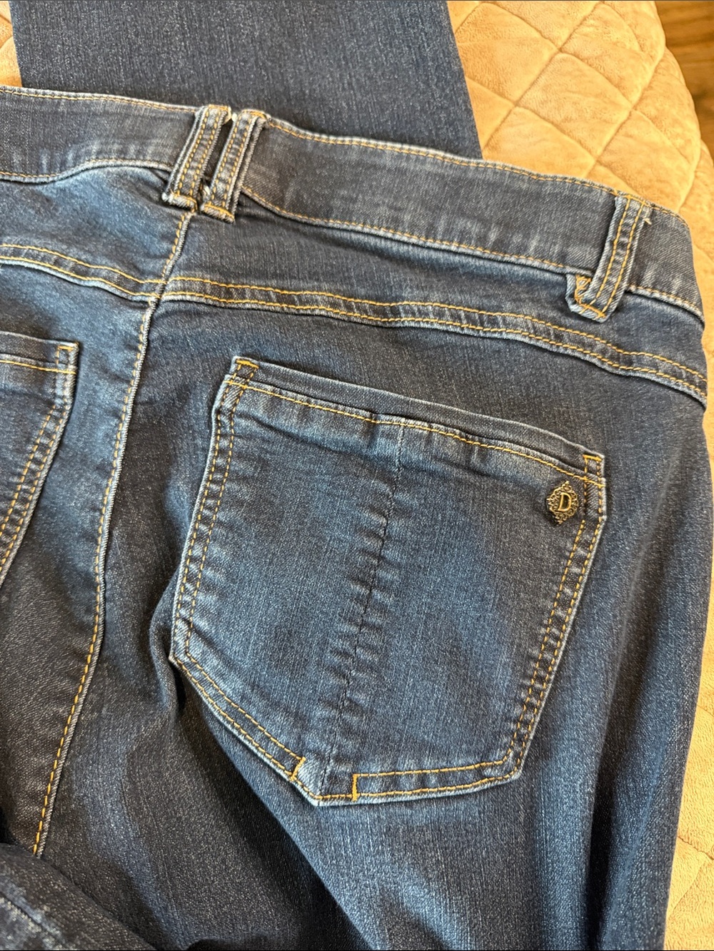 Democracy Women's Medium Wash Bootcut Stretch Jeans - Picture 8 of 8